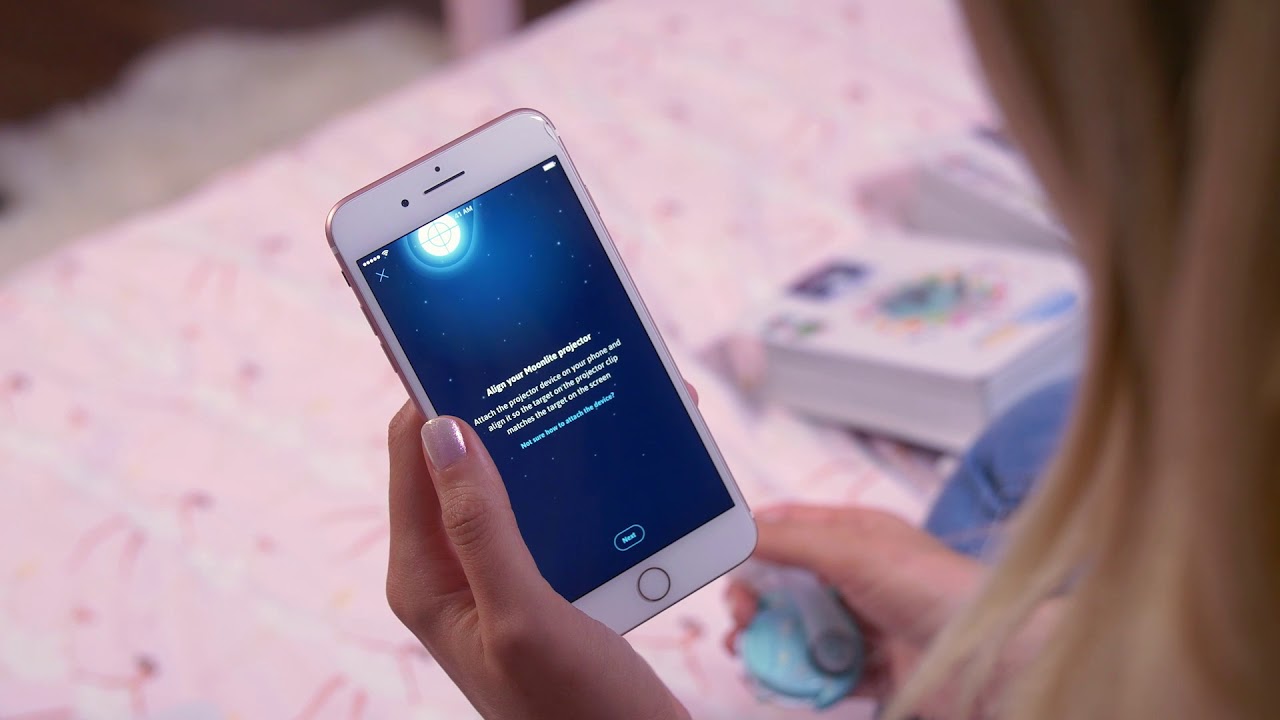 How to attach the Moonlite projector to your phone